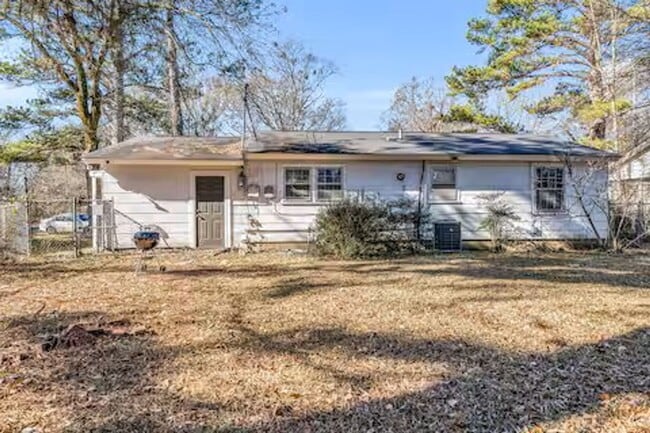 Building Photo - Charming 3BR Near Mississippi State – Great Location!