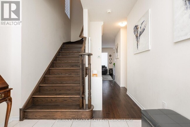 Building Photo - 8719 Sourgum Ave