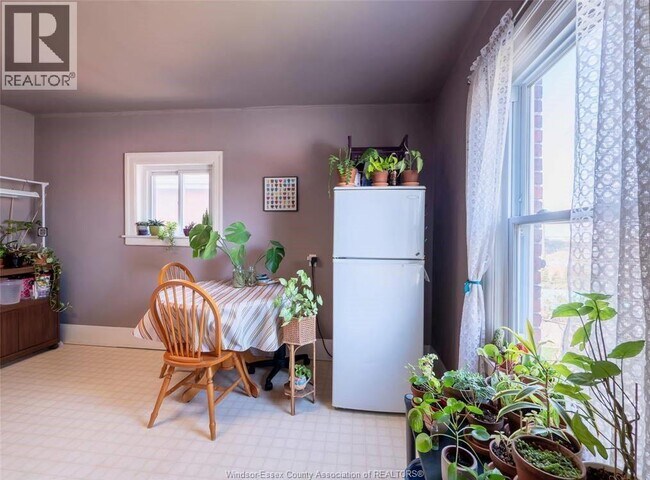 Building Photo - 1064 Monmouth Rd