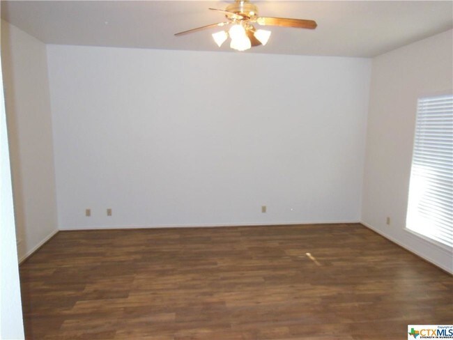 Building Photo - 1641 Kuehler Ave