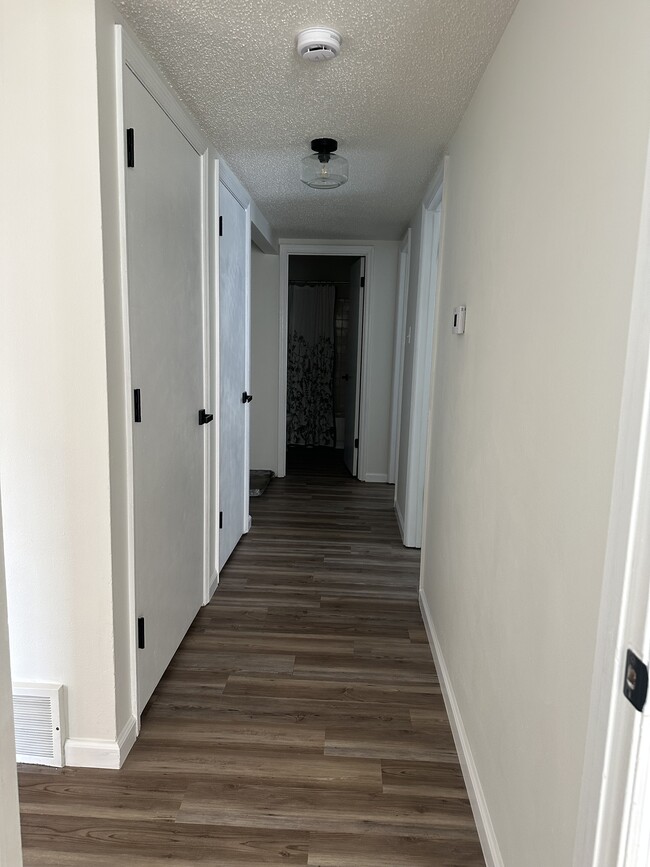 Building Photo - Westmoor Place 601