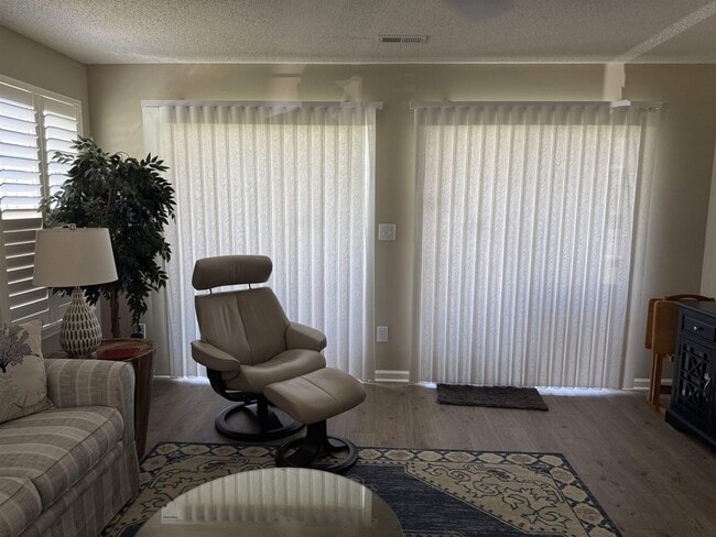 Building Photo - 643 Woodmoor Dr