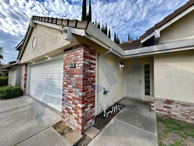 Building Photo - Single Story Spanos 3-Bedroom, 2-Bath Home...