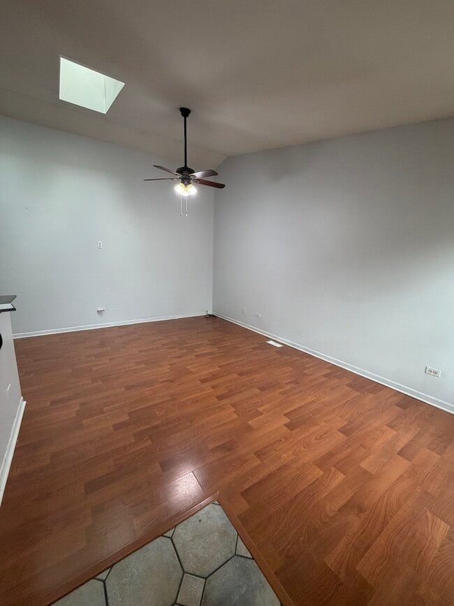 Foto del edificio - 3627 Linden Dr