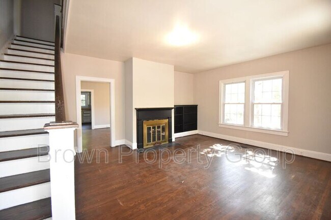 Building Photo - 308-1 Hinsdale Ave
