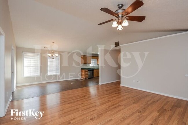 Building Photo - 240 Pebble Ridge Dr
