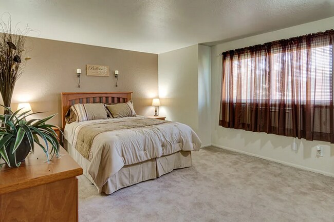 Dormitorio - Autumn Woods Apartments