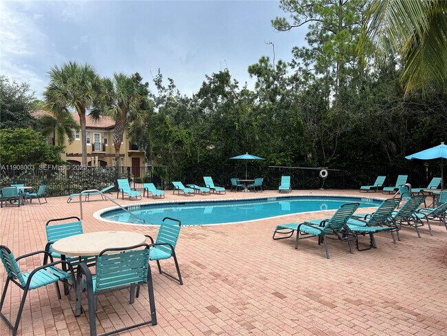 Foto del edificio - 2804 Eagle Rock Cir