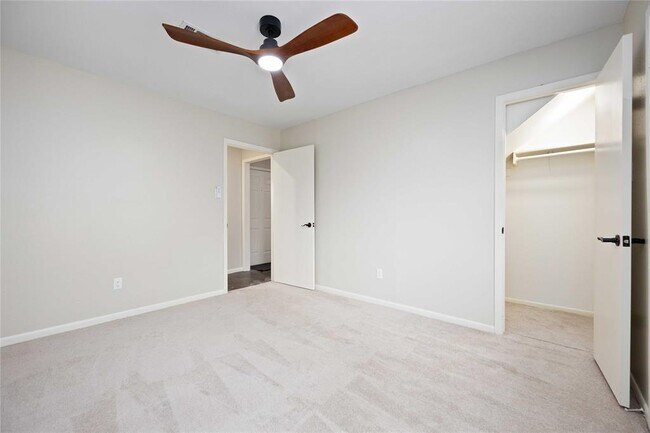 Building Photo - 14020 Schroeder Rd
