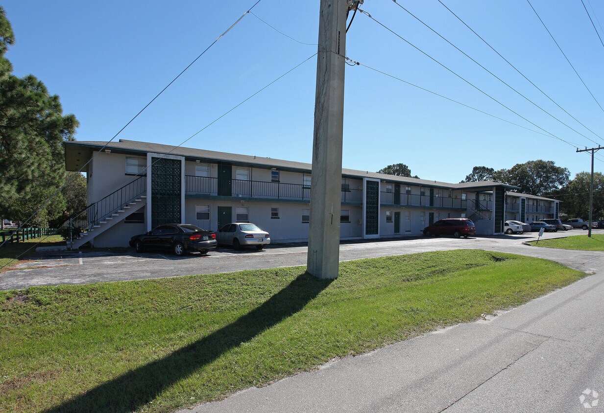 Building Photo - College Park Apartments West