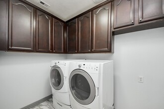 Building Photo - 4410 Lodge Vine Ct