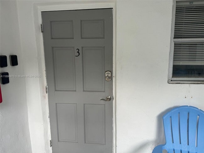 Foto del edificio - $1,875MONTHLY;2029 PIERCE ST #3 HOLLYWOOD, FL