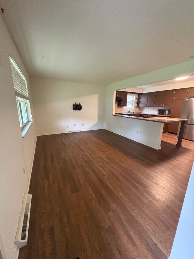 Foto del edificio - 817 Hollywood Cir