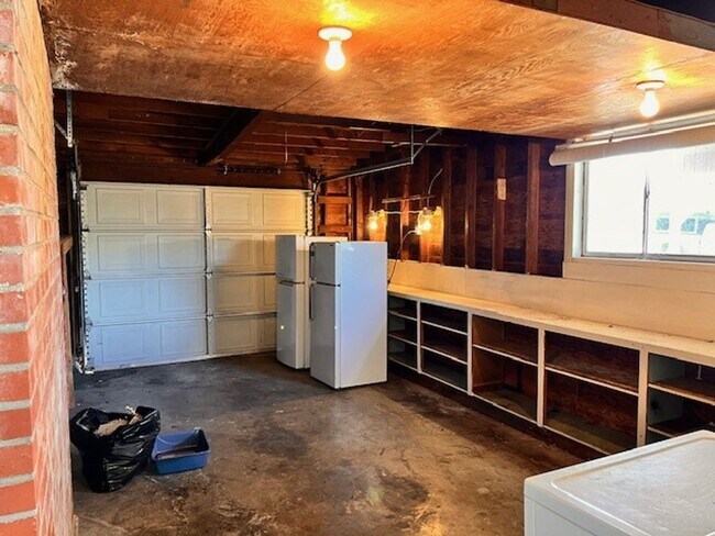 Foto del edificio - 9996 - Procurement Properties