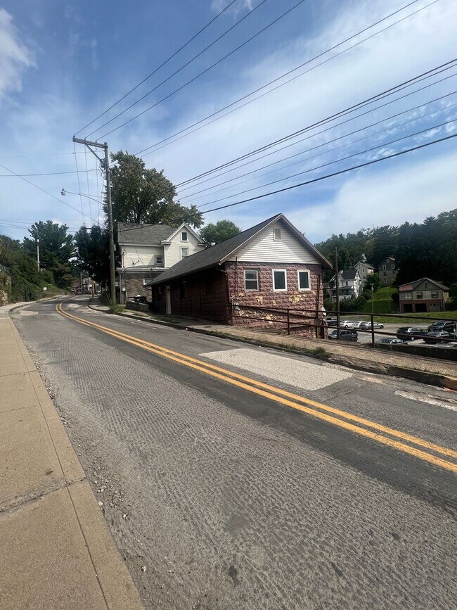 Foto del edificio - 664 Willey St