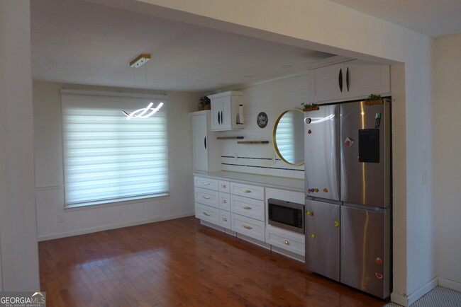 Building Photo - 5657 High Meadow Dr