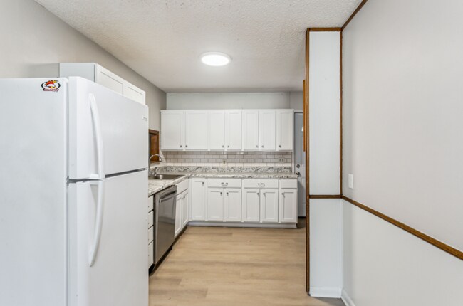 Foto del edificio - Beautiful 3 Bedroom 1 Bath Home