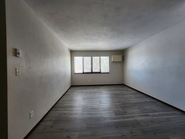 Foto del edificio - W7760 Elm St