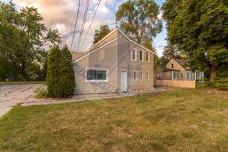 Building Photo - 1199 E Mt Morris Rd