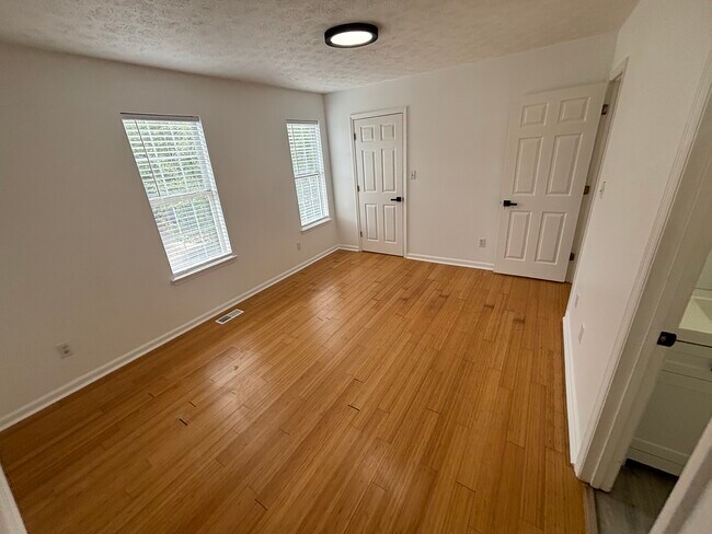 Foto del edificio - 1852 Grant Ct NW