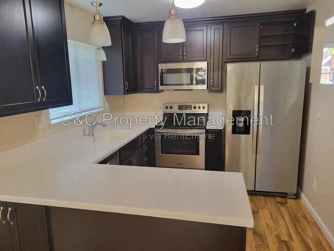 Foto del edificio - 1506 Parkway Dr