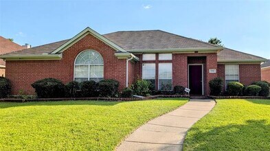 Building Photo - 2101 Austin Dr