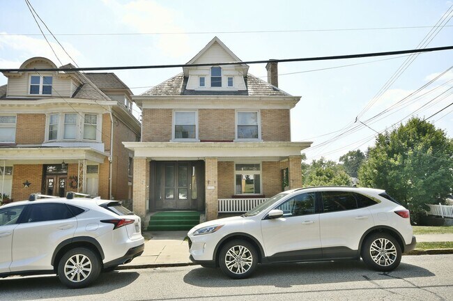 Building Photo - 201 Giffin Ave