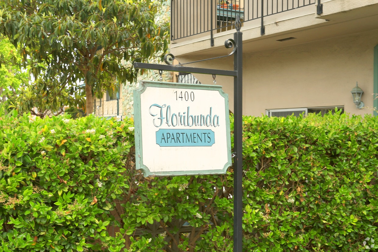 Signage - 1400 Floribunda Ave