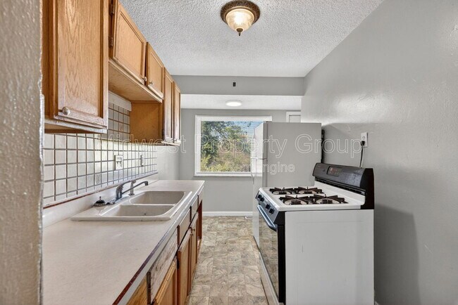 Foto del edificio - 257 Glen Garry Rd