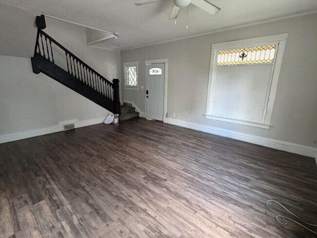 Foto del edificio - Ward 42 - 7th Ave Duplex