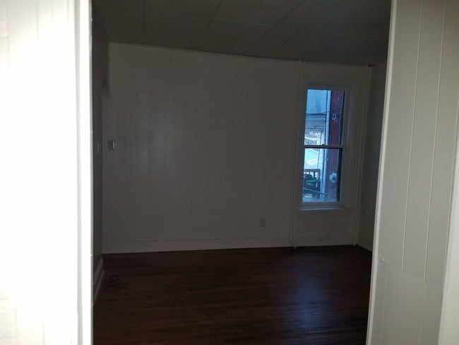 Building Photo - 272 W Cottage Pl