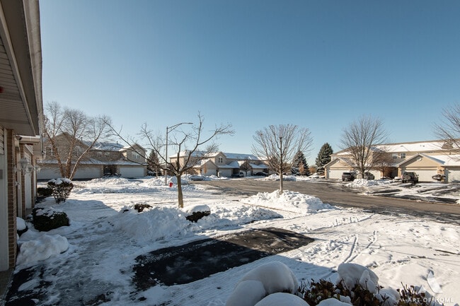 Building Photo - 7247 Bradford Ct