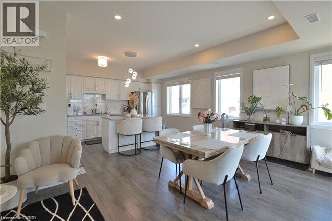 Building Photo - 19 Visionary Ave