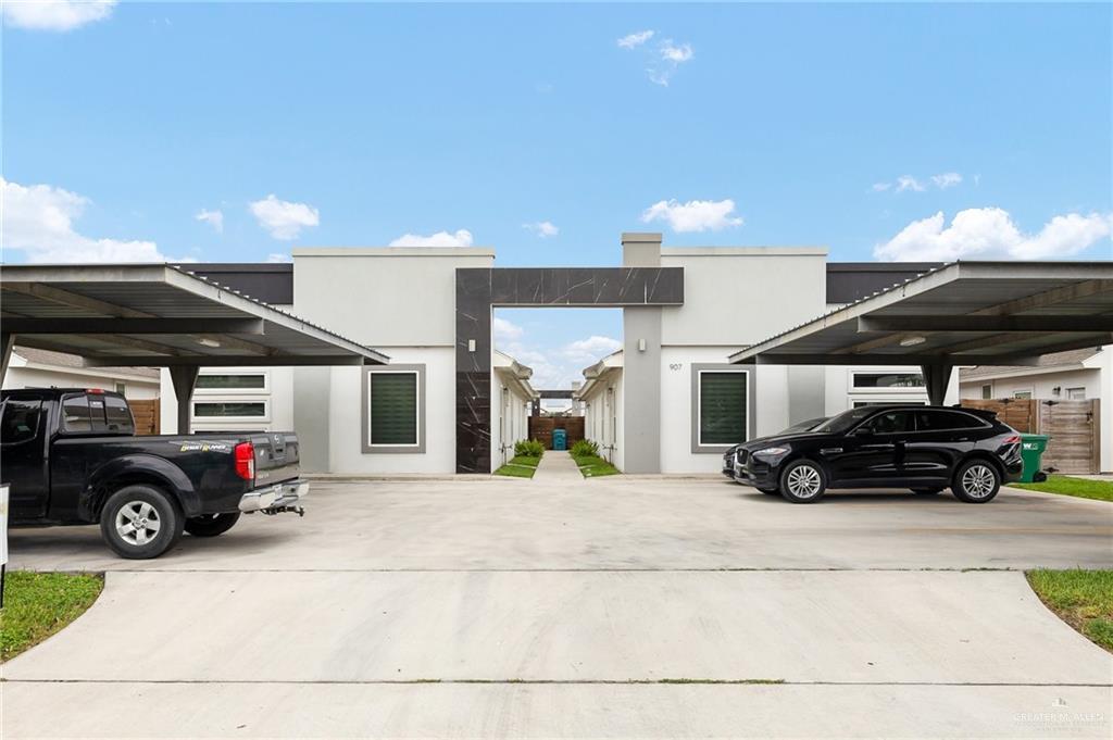 Foto principal - 907 W Carmel Ave