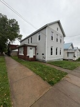 Building Photo - 232 Wallace St