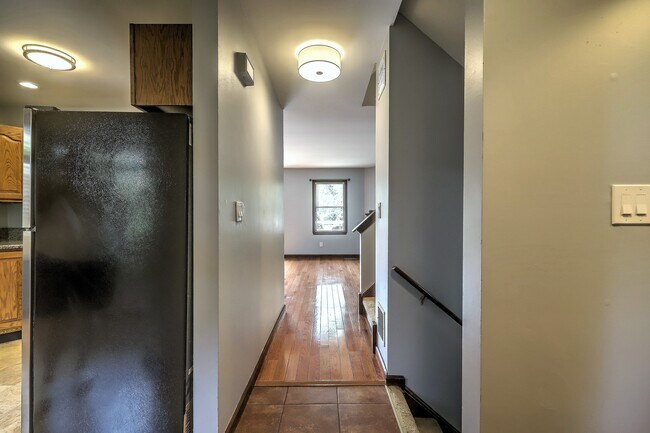 Building Photo - 12 De Marchis Dr