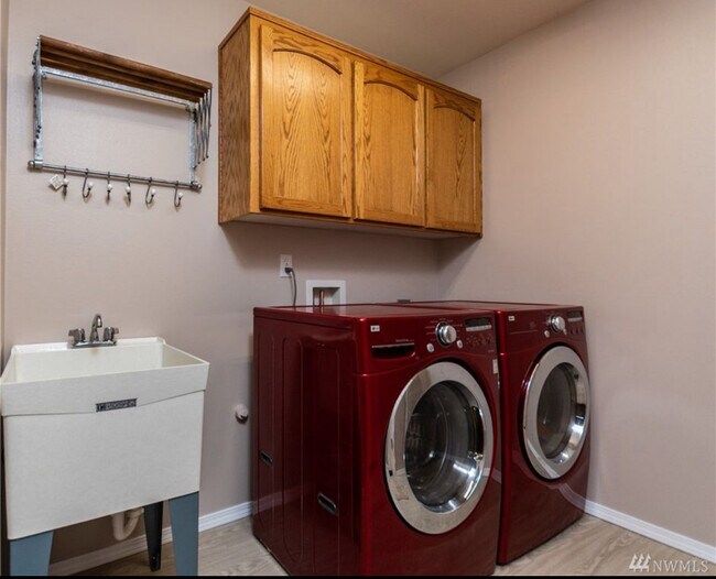 Foto del edificio - 1804 SW Tahoe St