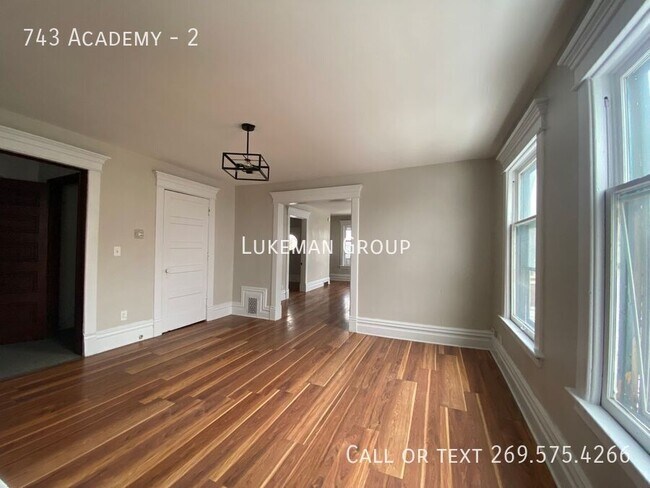 Building Photo - 743 Academy-2