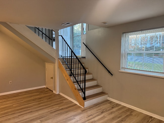 Building Photo - 520 S 6th St