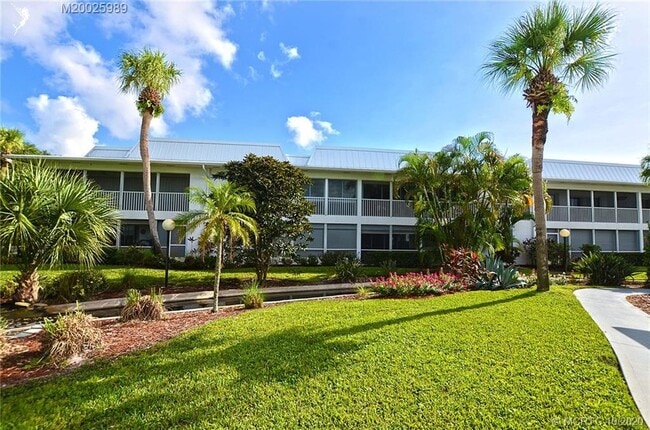 Building Photo - 1852 SW Palm City Rd