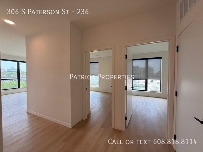 Building Photo - 306 S Paterson St