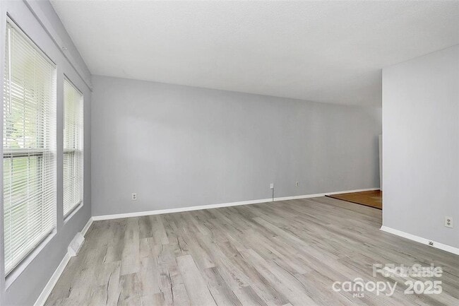 Building Photo - 4709 Americana Ave