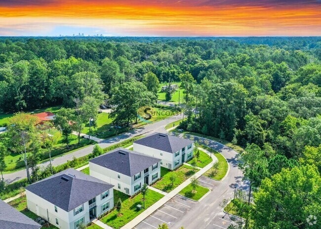 Building Photo - 6505 Breezy Oaks Wy