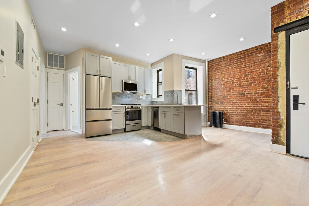 45 Argyle Rd Unit 3C, Brooklyn, NY 11218 Apartment for Rent in