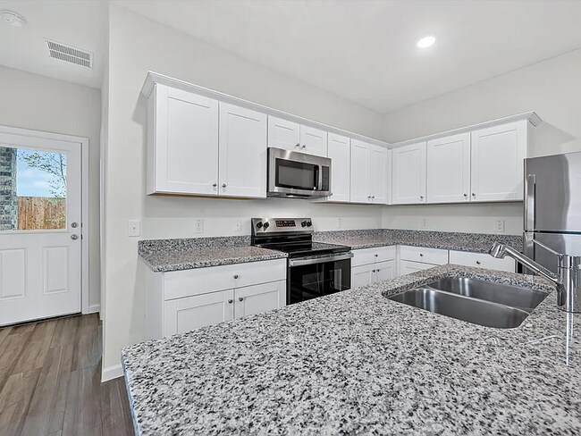 Foto del edificio - Modern Melissa Home with Office, Open Layout & Premium Finishes