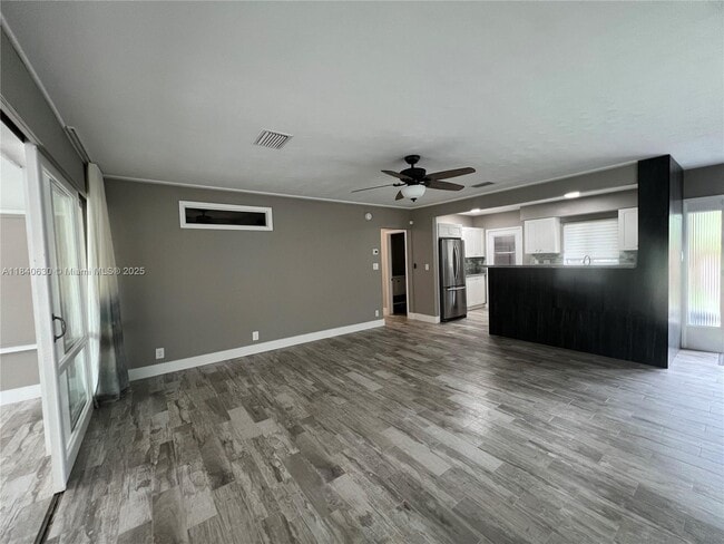 Building Photo - 1254 Cordova Rd
