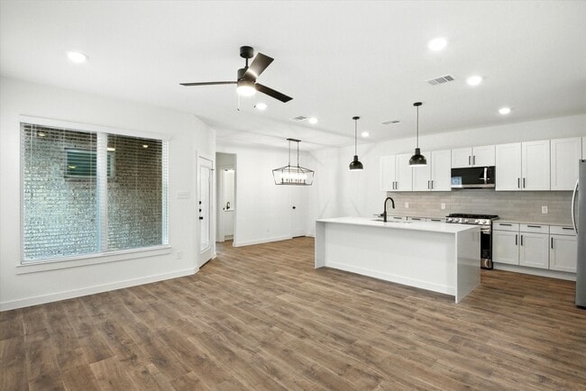 Building Photo - 1852 Dry Cherry Ln