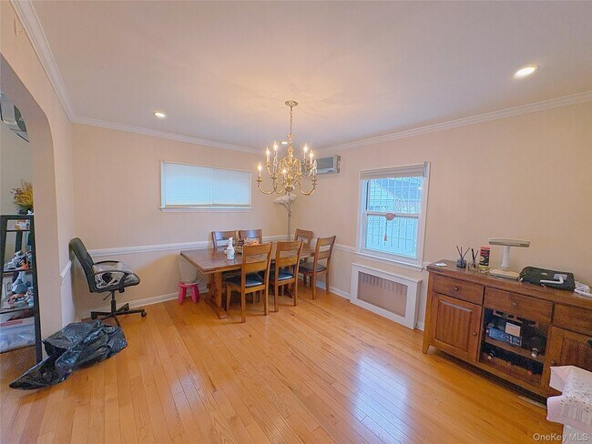 Foto del edificio - 58-36 Bell Blvd