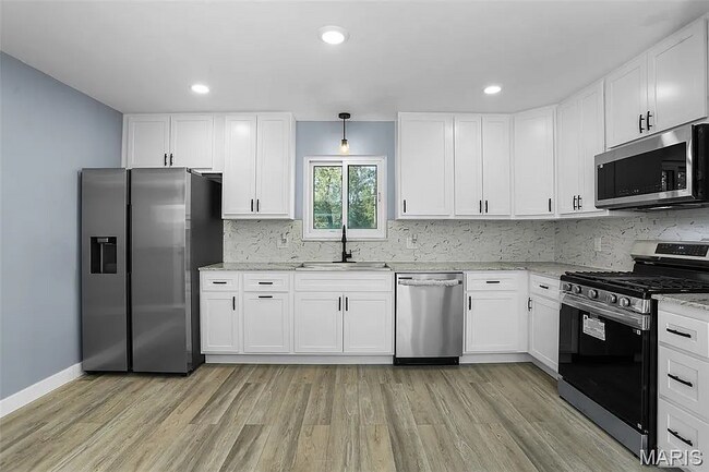 Foto del edificio - 4229 Rock Creek Rd