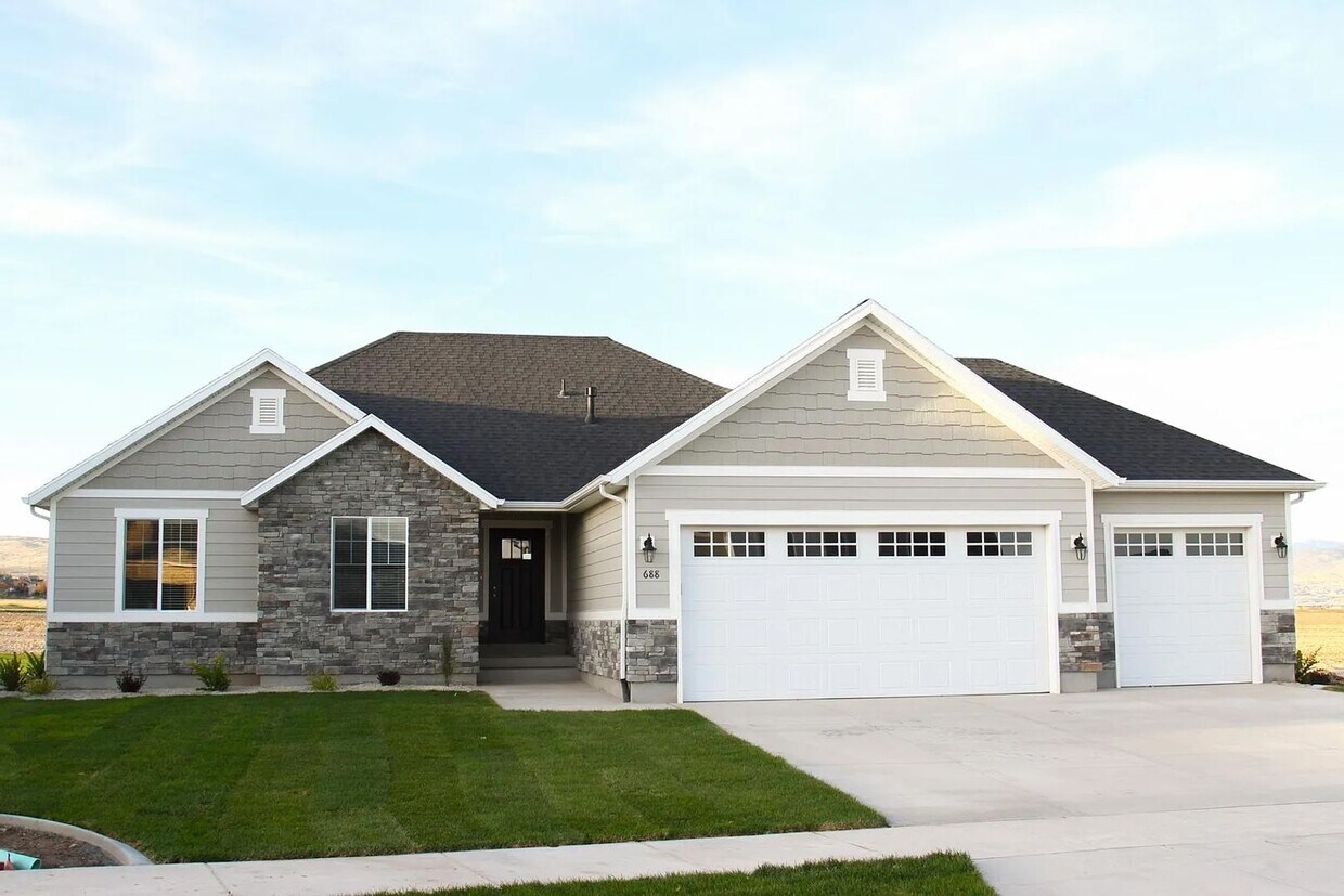 Primary Photo - Saratoga Springs Home